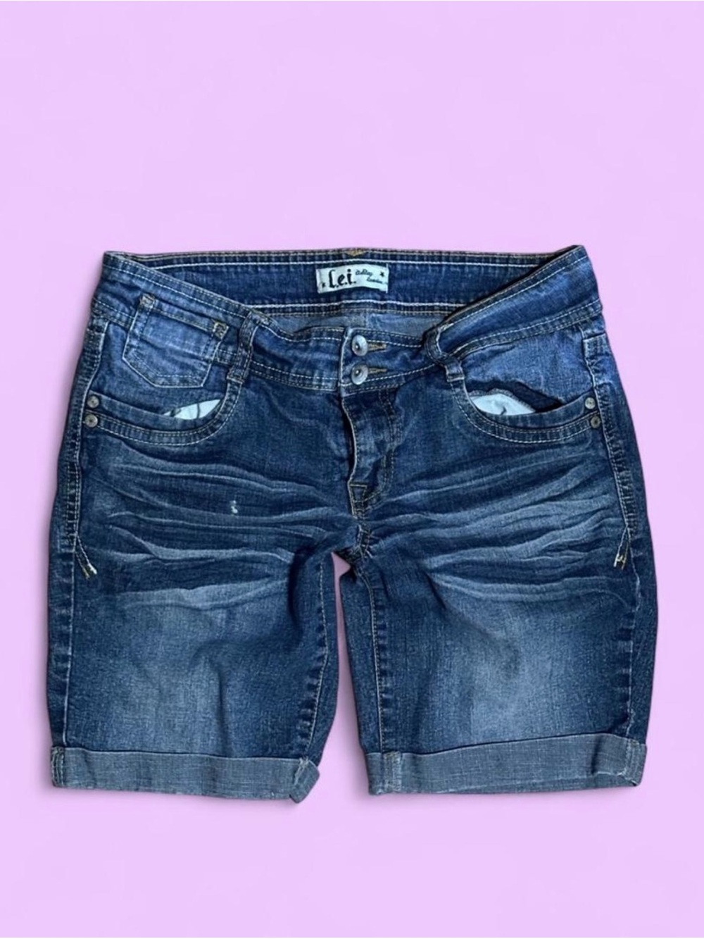 Y2K 2000s L.E.I Low Rise Denim Bermuda Shorts Mid Wash McBling Mall Girl Laguna